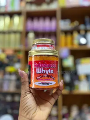 Rich Aunty Advanced Black Soap