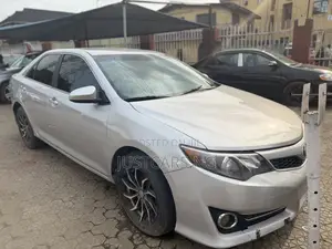 Toyota Camry 2014 Silver