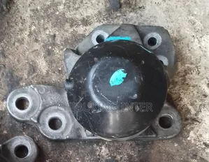 Engine Sitting Ford Explorer 013