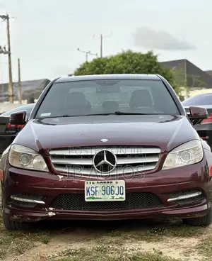 Mercedes-Benz C300 Luxury Sedan AWD (3.0L 6cyl 7A) 2008 Red