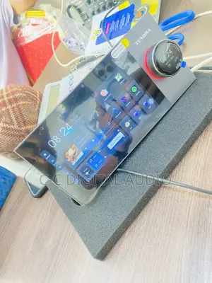 7 Inches Android Screen Smart Home Amplifier for Ceiling Speakers