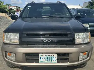 Infiniti QX4 2003 Black