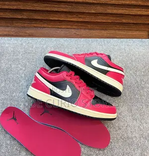 Air Jordan 1 Retro Low "Mystic Hibiscus"