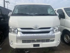 Toyota HiAce 2013 White