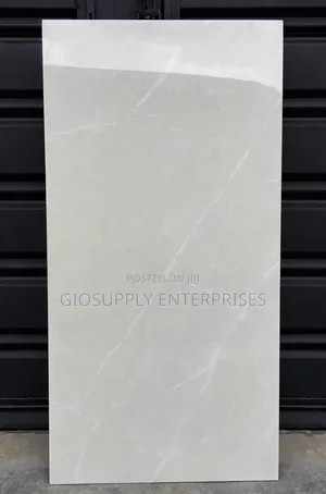 Large-Format Porcelain Wall and Floor Tiles With White Vein