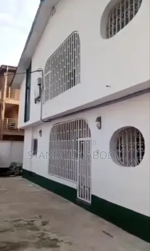 3bdrm Block of Flats in Good And Secure, Unity Estate for sale