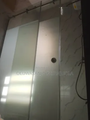 Cubicles Bathrooms Doors