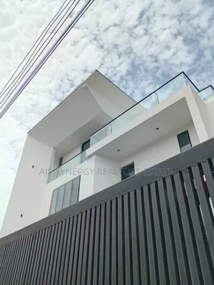 5bdrm Duplex in Osapa london for sale