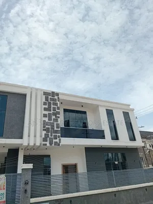 5bdrm Duplex in Osapa london for sale