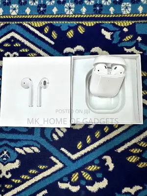 Airpods 2 (2nd Gen)