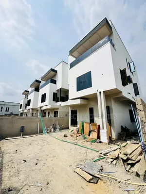 4bdrm Duplex in Opebi for sale