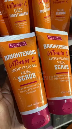 Beauty Formula Brightening Vitamin C Facial Scrub