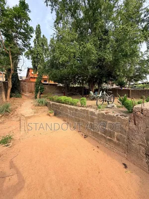 A Demolishable Structure Sitting on 556sqm of Land for Sale in Ogba