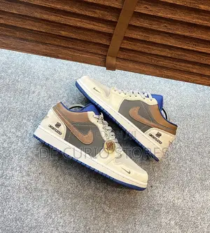 Nike Air Jordan 1 Low "Undefeated"