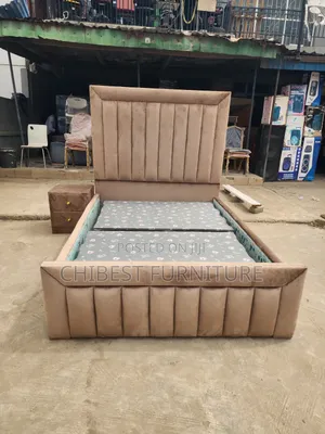 5ft Tall 4.5by6 Bed Stand