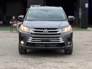 Toyota Highlander Limited 4x4 V6 (3.5L 6cyl 8A) 2018 Gray