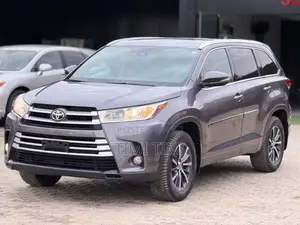 Toyota Highlander Limited 4x4 V6 (3.5L 6cyl 8A) 2018 Gray