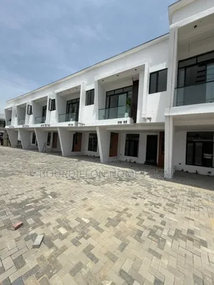 3bdrm Duplex in Ikota Lekki Lagos for sale