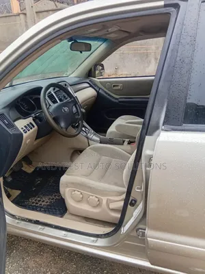 Toyota Highlander V6 AWD 2003 Gold