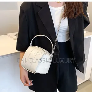 High Quality Luxury Women's Stock Handbags Well Banded