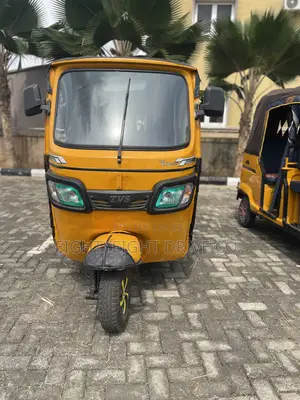 TVS King Deluxe Plus iTouch Start 2024 Yellow