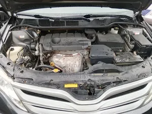 Toyota Venza AWD 2011 Gray
