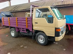 Nigeria Used Toyota Dyna 100 Normal Hand 3y Petrol Engine