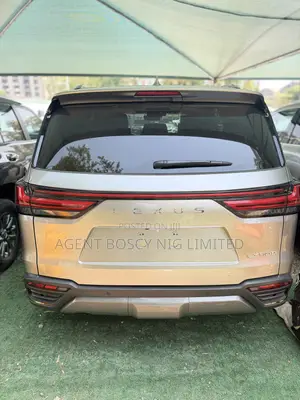 Lexus LX LX 600 2023 Gold