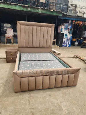 Luxury Queen Size Bed Frame With Its Side Drawer