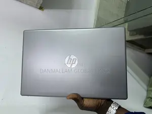 Laptop HP 250 G10 8GB Intel Core i3 SSD 256GB