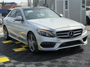 Mercedes-Benz C300 Luxury 4dr AWD 4Matic Sedan (2.0L 4cyl 7A) 2015 Gray