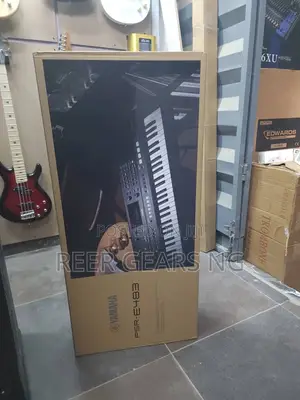 New Yamaha E483 Keyboard