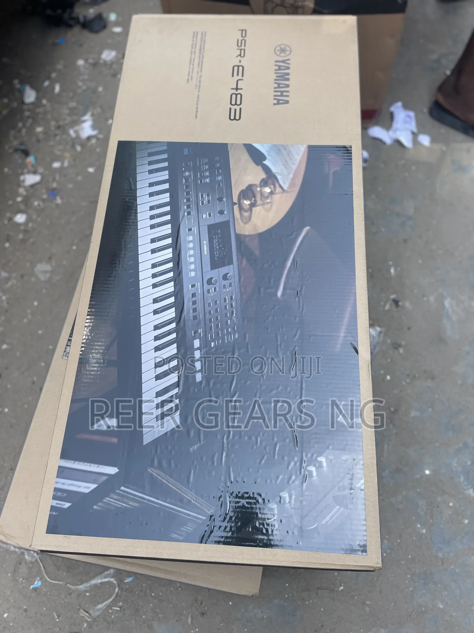New Yamaha E483 Keyboard