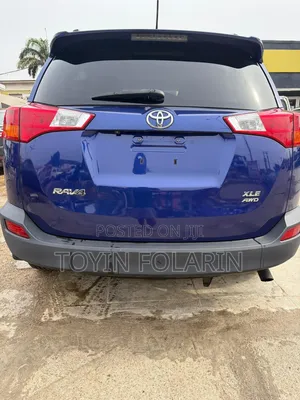 Toyota RAV4 XLE 4dr SUV (2.5L 4cyl 6A) 2015 Blue