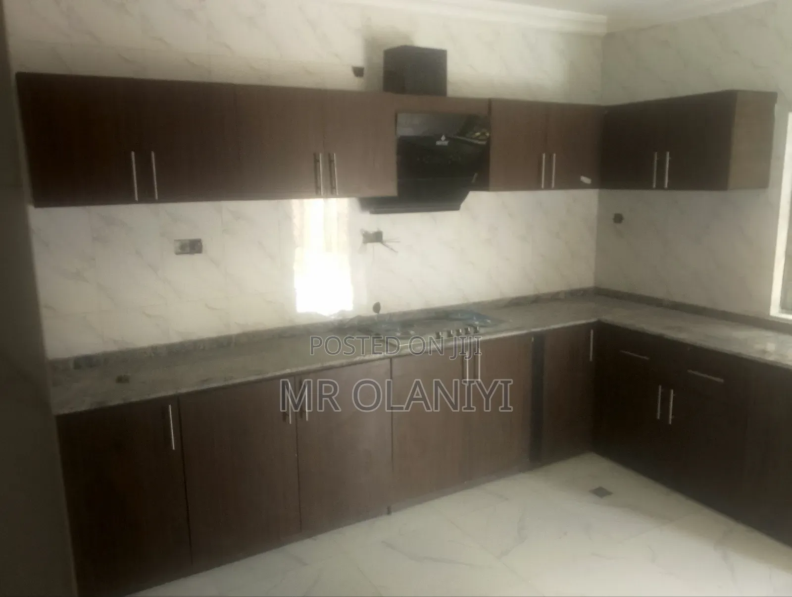L- Shaped Kitchen Cabinet