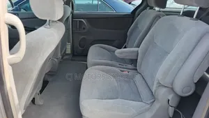 Toyota Sienna CE 2005 Silver