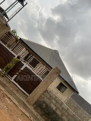 3bdrm House in Alubata, Ibadan Polytechnic/University for sale