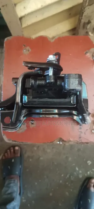Gear Engine Seat Toyota Corolla 2020-2025