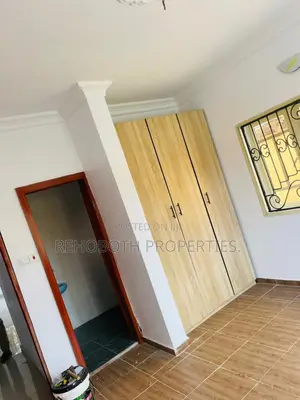2bdrm Apartment in Akoto Elebu, Akala Express for rent