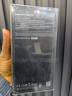 New Samsung Galaxy S10 128 GB Blue
