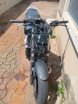 Yamaha 2010 Black