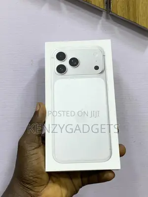 New Apple iPhone 17 Pro Max 256 GB Silver