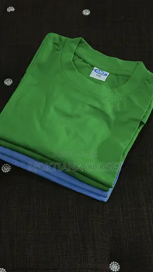 Roundneck Tshirt