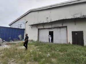 Warehouse at New Road Eliozu