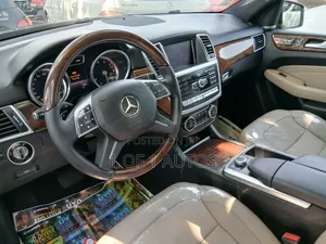 Mercedes-Benz M Class ML350 4MATIC 4dr SUV AWD (3.5L 6cyl 7A) 2015