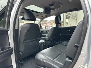 Honda Pilot Touring AWD 2019 Gray
