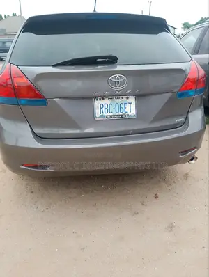 Toyota Venza Limited 2010 Gray