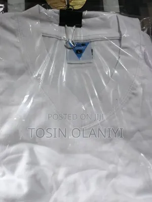 Plain v-Neck Tshirts
