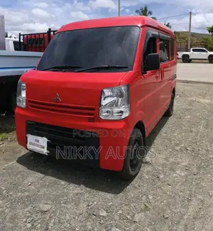 Suzuki Every 2010