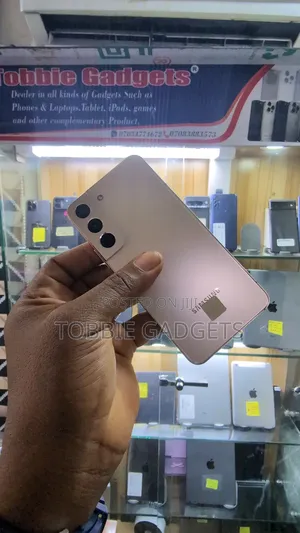 Samsung Galaxy S22 5G 128 GB Gold